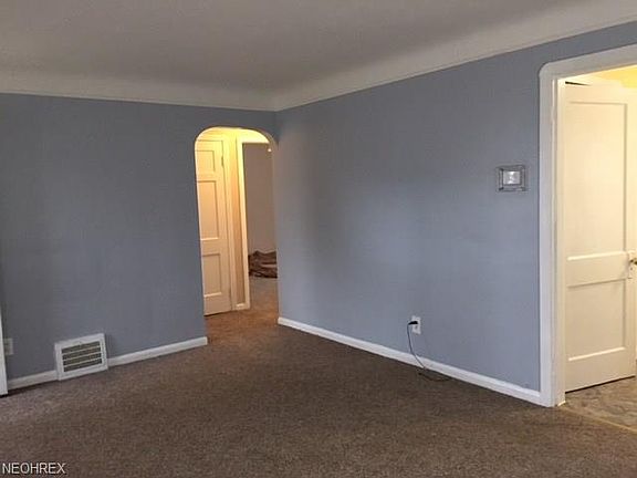 5th image of 11816 Kensington Ave