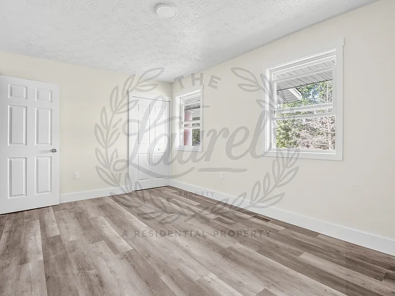 The Laurel — Photo 19