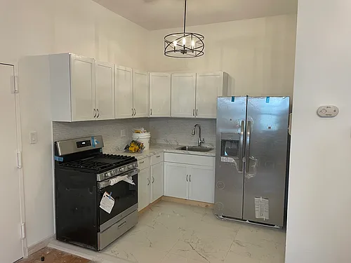 358 Grove St #2D Photo 1