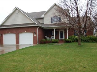 1077 Heritage Dr, McPherson, KS 67460
