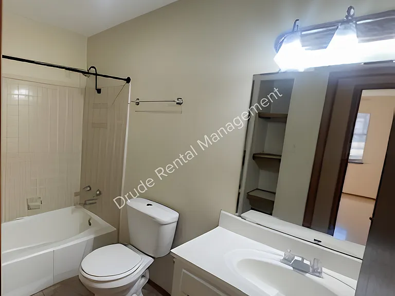 610 Old Covington Hwy #A — Photo 10