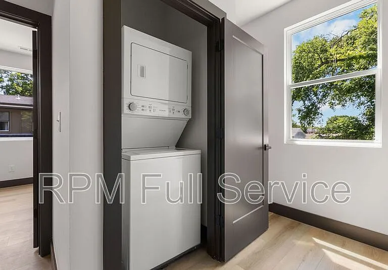 2400 Buchanan St #2400B — Photo 32
