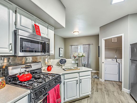 5th image of 6501 Vegas Dr APT 2140