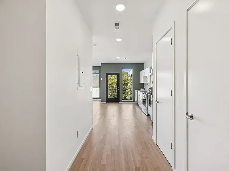 806 Olympic St #407 — Photo 19