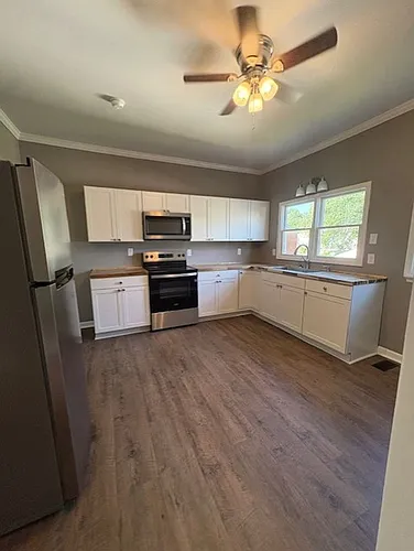 606 5th St Photo 1