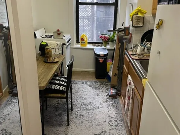 223 East 82nd Street image 1 of 5