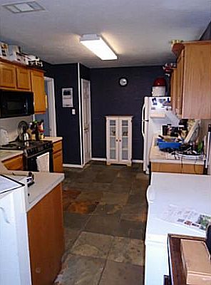 2nd image of 2302 Carnation Ct