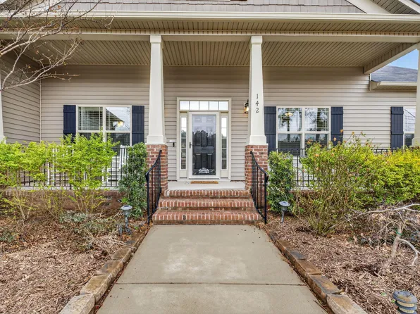 142 Coral Ridge Dr, Clayton, NC 27520