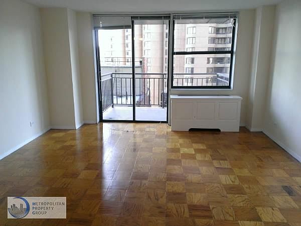 2nd image of 1 E 39th St