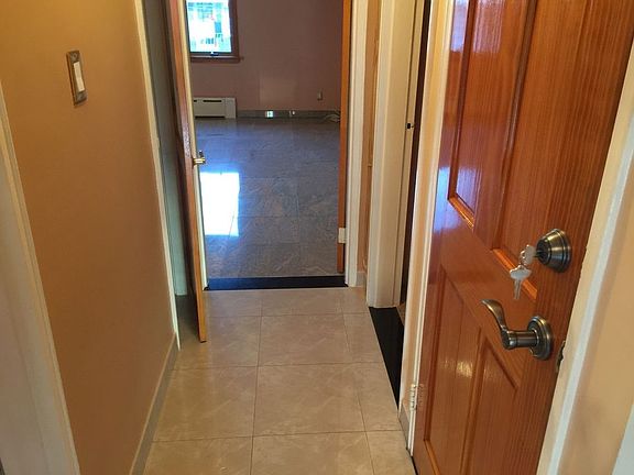 3rd image of 2041 49th St #2