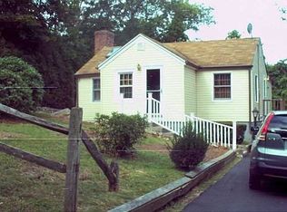 16 Woodlawn Rd, Rocky Point, NY 11778