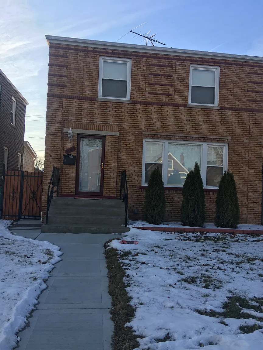 10750 S Avenue L photo 1