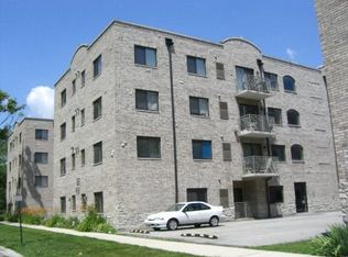 7326 40th St UNIT 4D, Lyons, IL 60534