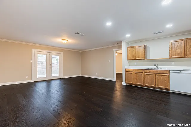 21514 Longwood — Photo 13