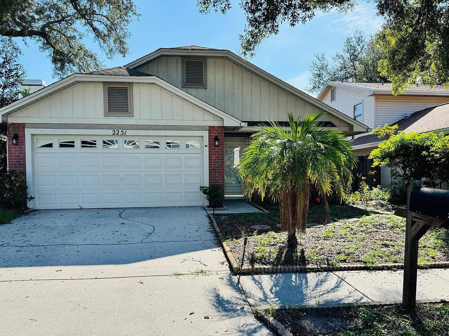 2251 Springwood Circle West — Photo 2