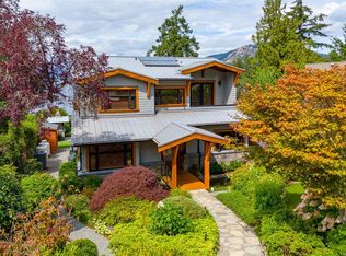 580 Meldram Dr, North Saanich, BC V8L5V8