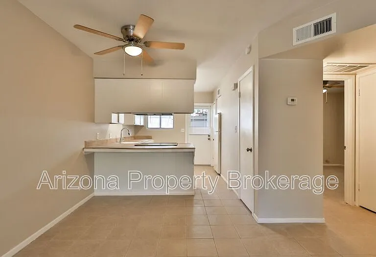 2323 S College Ave #2 — Photo 2