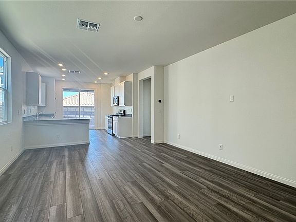 4th image of 9568 Windsor Park St