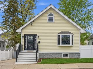 11 Sherbrook St, West Roxbury, MA 02132