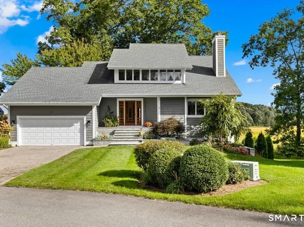 13 Linden Shores #13, Branford, CT 06405