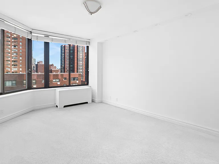 300 E 93rd St #20AF — Photo 6