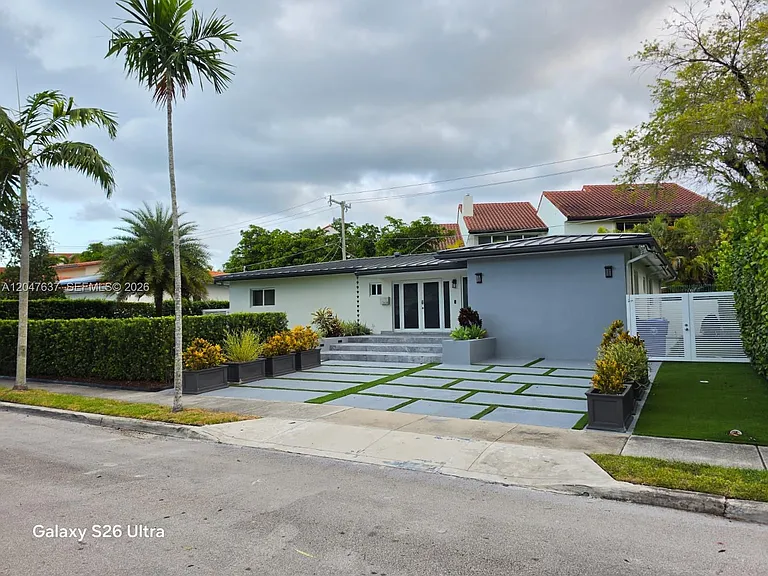 3504 Crystal View Ct — Photo 1