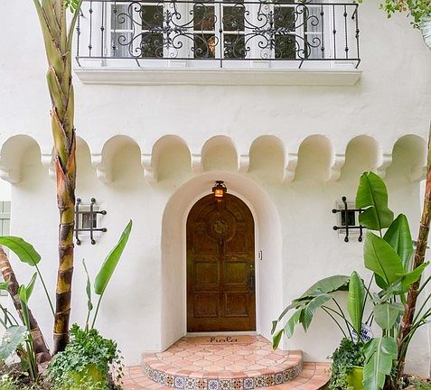 5th image of 1690 La Vista Pl