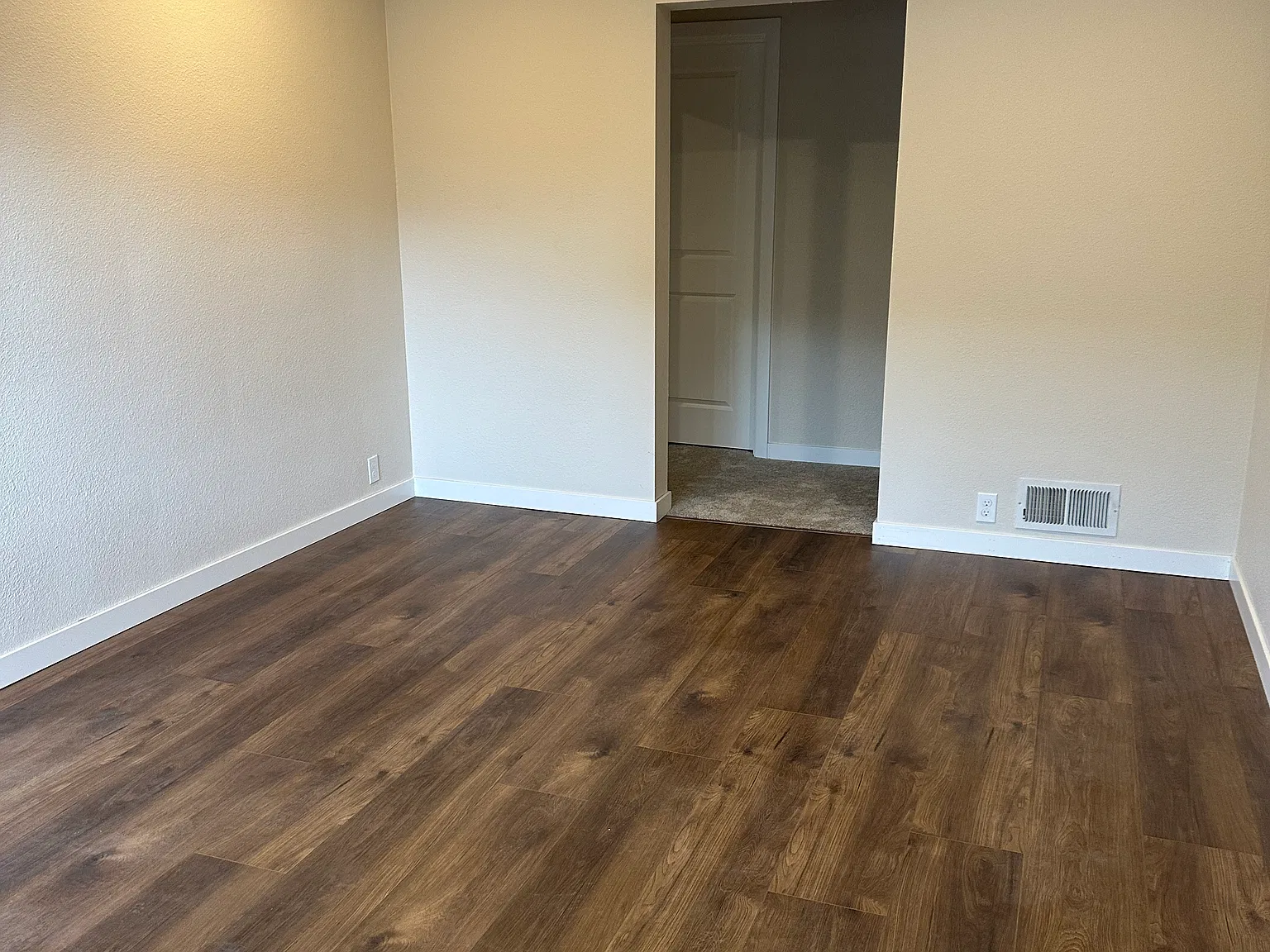 2 bed, 1224 sqft, $2,100 — Photo 4