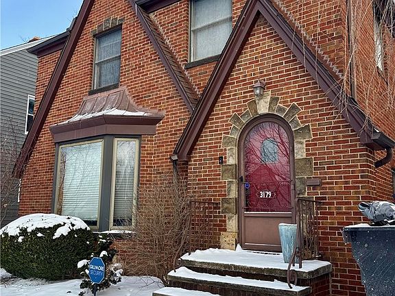 3rd image of 3179 W 162nd St