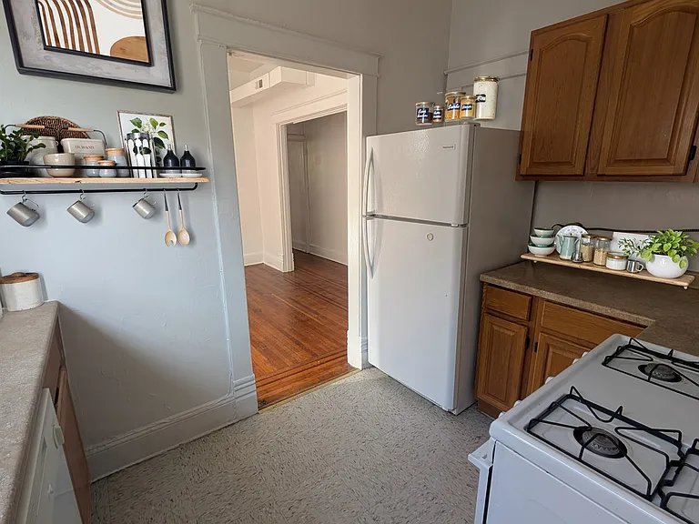 2519 Linden Ave #7C — Photo 6