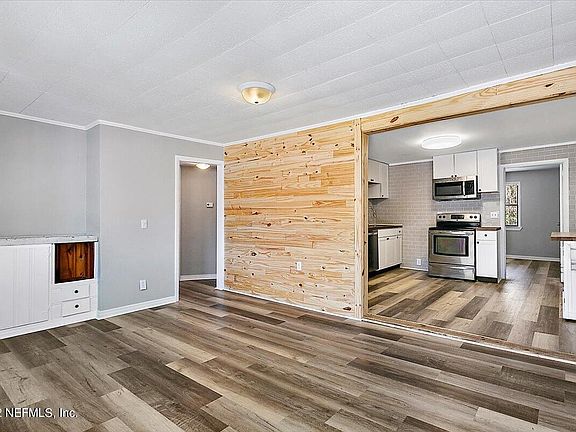 4th image of 40 Aderhold Ave