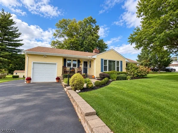 18 School Rd, Readington Twp., NJ 08889