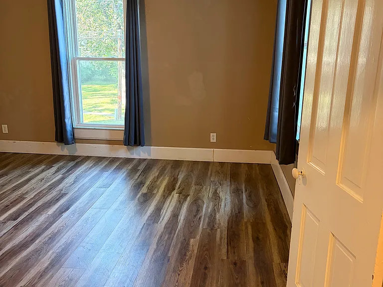 402 N Linn St — Photo 14
