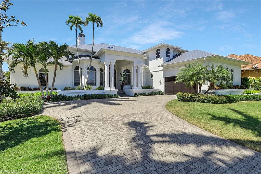 4 bed, 6.0 bath, 4119 sqft, $40,000 — Photo 1