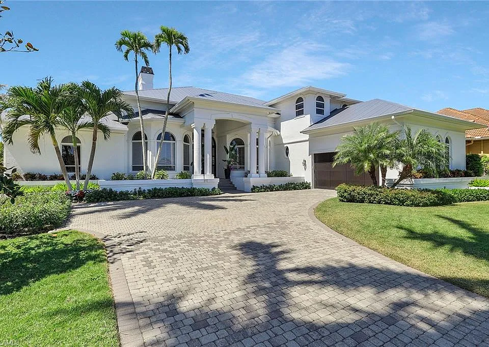 311 Neapolitan Way
