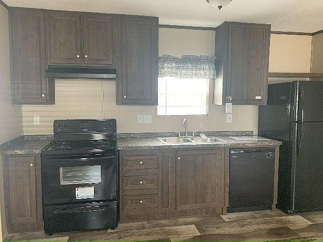 1st image of 13613 Youngstown Ave #26