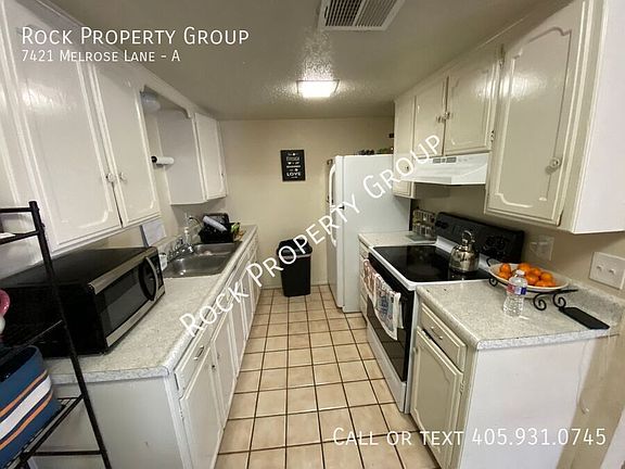 3rd image of 7421 Melrose Ln APT A