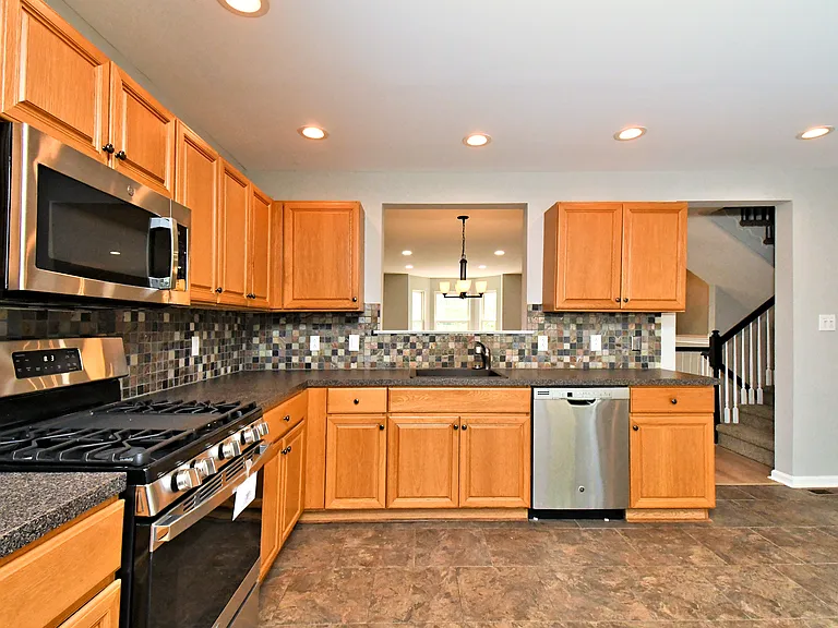 18 Norsham Way #1 — Photo 36