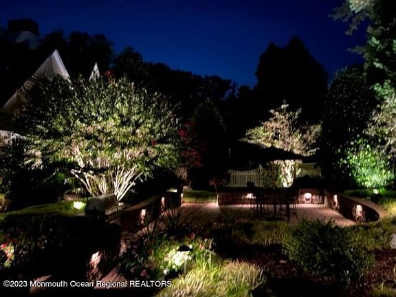 5th image of 1 Laurel Ln