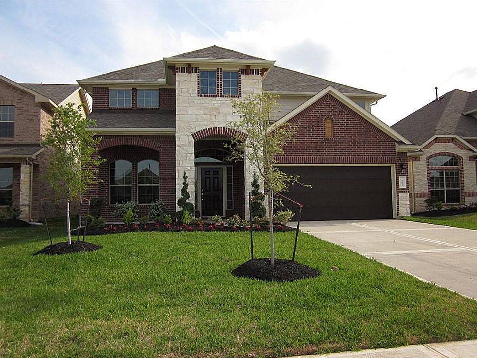 2nd image of 18323 Redoak Manor Ln