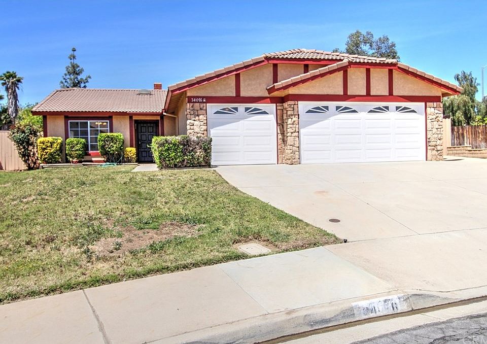 1st image of 24076 Forsyte St