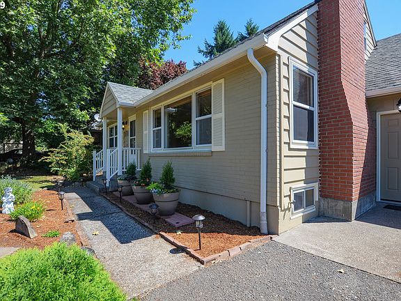 2nd image of 8105 NE 25th Ave