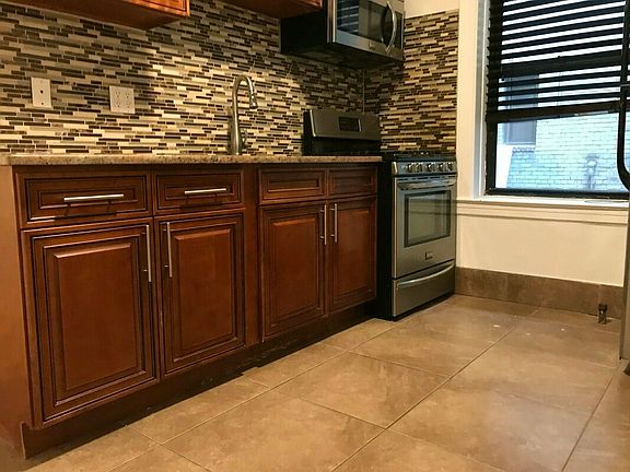 4th image of 47-32 41st St #1B