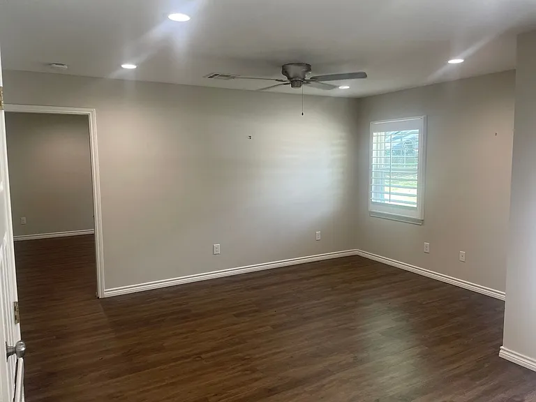 1409 N Blair St — Photo 8