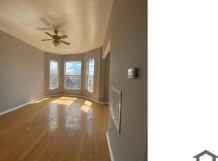 3823 W Lexington St, Chicago, IL 60624