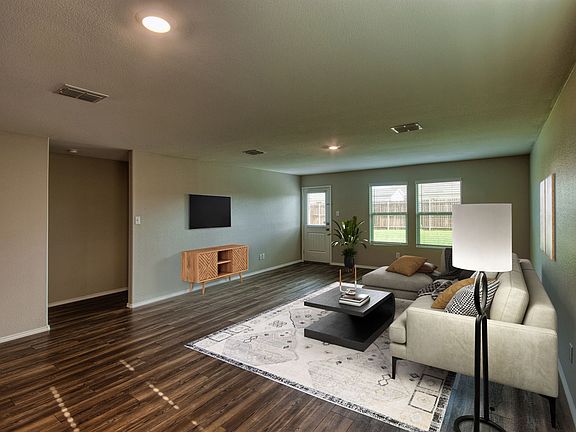 5th image of 1007 Lady Bird St