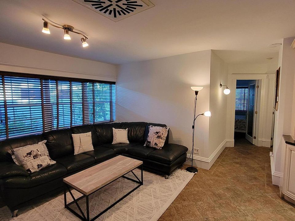 1st image of 221 SE 9th Avenue #101