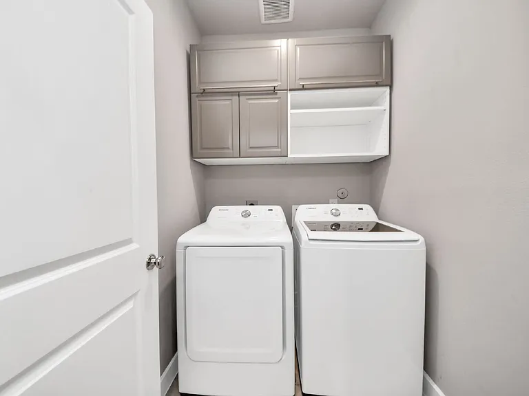 2114 Stuart St — Photo 27