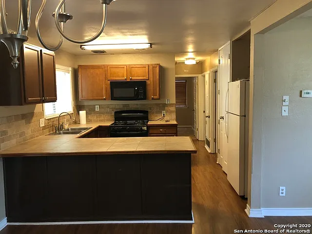 151 Ranch Valley Dr — Photo 6