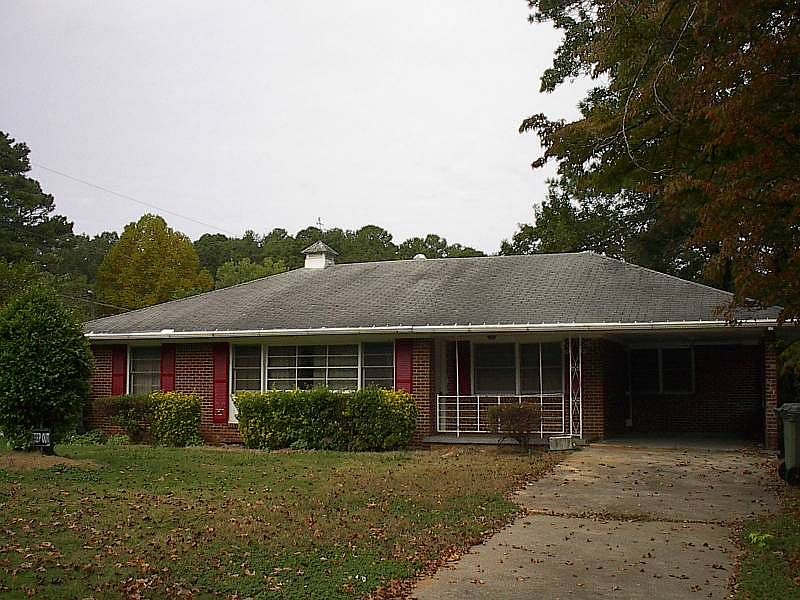 2nd image of 1089 Fayetteville Rd